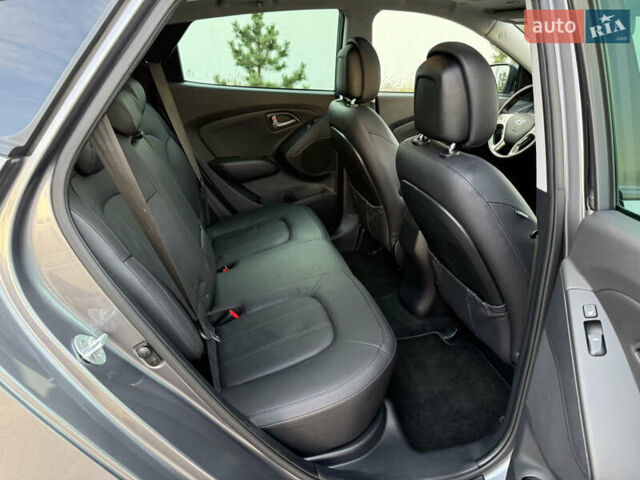 Сірий Хендай іх35, об'ємом двигуна 2 л та пробігом 124 тис. км за 16600 $, фото 78 на Automoto.ua