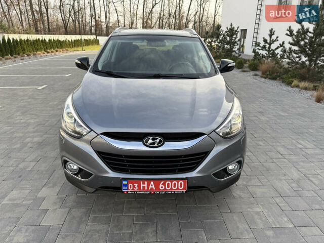 Сірий Хендай іх35, об'ємом двигуна 2 л та пробігом 124 тис. км за 16600 $, фото 4 на Automoto.ua