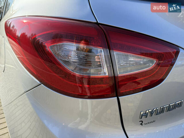 Серый Хендай их35, объемом двигателя 2 л и пробегом 187 тыс. км за 16600 $, фото 29 на Automoto.ua