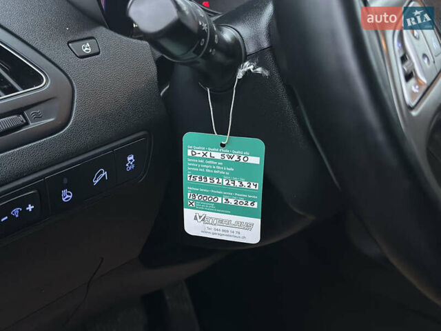 Серый Хендай их35, объемом двигателя 2 л и пробегом 180 тыс. км за 15100 $, фото 29 на Automoto.ua