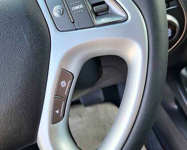 Серый Хендай их35, объемом двигателя 2 л и пробегом 221 тыс. км за 17150 $, фото 32 на Automoto.ua