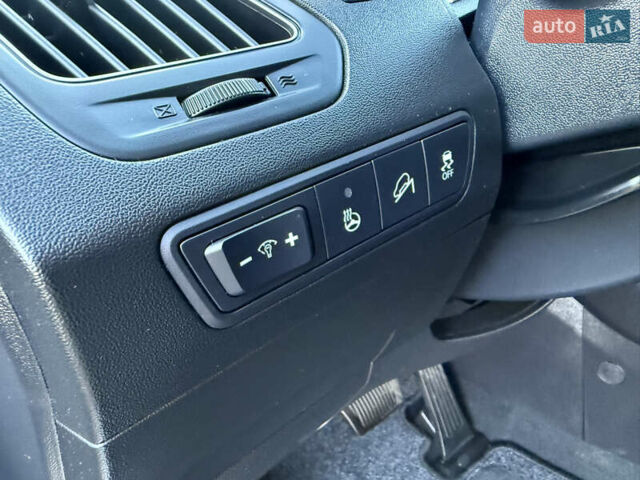 Серый Хендай их35, объемом двигателя 2 л и пробегом 187 тыс. км за 16600 $, фото 92 на Automoto.ua