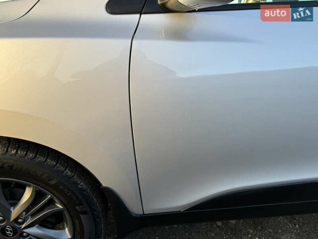 Серый Хендай их35, объемом двигателя 2 л и пробегом 183 тыс. км за 13750 $, фото 56 на Automoto.ua