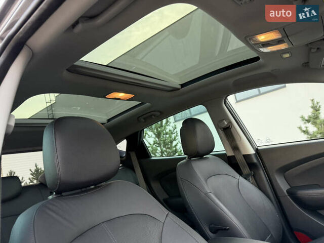 Сірий Хендай іх35, об'ємом двигуна 2 л та пробігом 124 тис. км за 16600 $, фото 88 на Automoto.ua