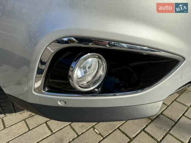 Серый Хендай их35, объемом двигателя 2 л и пробегом 187 тыс. км за 16600 $, фото 34 на Automoto.ua