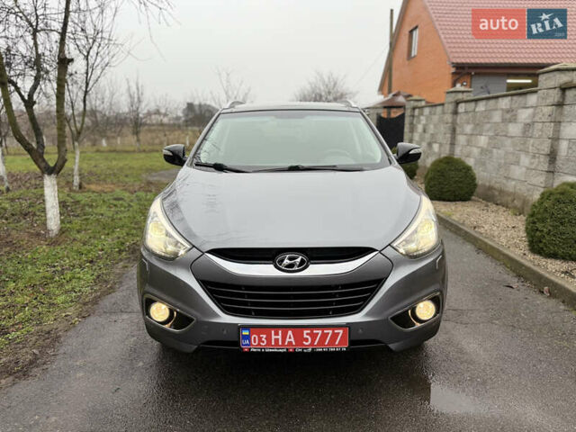 Серый Хендай их35, объемом двигателя 2 л и пробегом 124 тыс. км за 16850 $, фото 4 на Automoto.ua