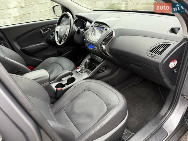 Серый Хендай их35, объемом двигателя 2 л и пробегом 124 тыс. км за 16850 $, фото 87 на Automoto.ua