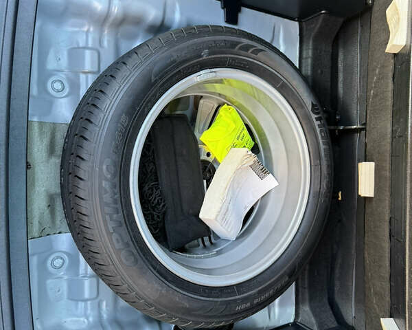 Серый Хендай их35, объемом двигателя 2 л и пробегом 187 тыс. км за 16600 $, фото 55 на Automoto.ua