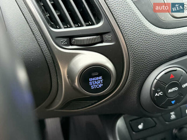 Серый Хендай их35, объемом двигателя 2 л и пробегом 124 тыс. км за 16850 $, фото 58 на Automoto.ua