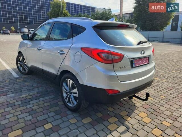 Серый Хендай их35, объемом двигателя 2 л и пробегом 221 тыс. км за 17150 $, фото 15 на Automoto.ua