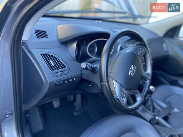 Хендай их35 2014 в Виннице на Automoto.ua Серый Хендай их35, объемом двигателя 1.7 л и пробегом 189 тыс. км за 14300 $, фото 9 на Automoto.ua