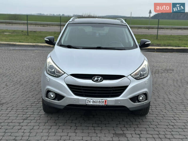 Серый Хендай их35, объемом двигателя 2 л и пробегом 180 тыс. км за 15000 $, фото 8 на Automoto.ua