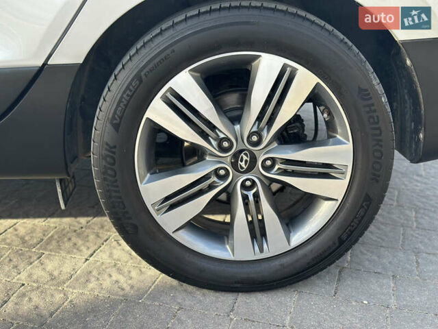 Хендай их35 2014 в Бродах на Automoto.ua Серый Хендай их35, объемом двигателя 2 л и пробегом 180 тыс. км за 15500 $, фото 3 на Automoto.ua