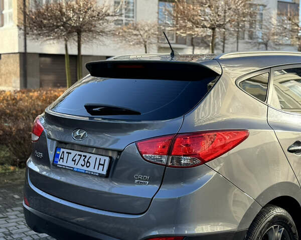 Серый Хендай их35, объемом двигателя 2 л и пробегом 96 тыс. км за 14899 $, фото 12 на Automoto.ua