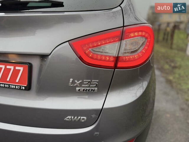 Серый Хендай их35, объемом двигателя 2 л и пробегом 124 тыс. км за 16850 $, фото 35 на Automoto.ua