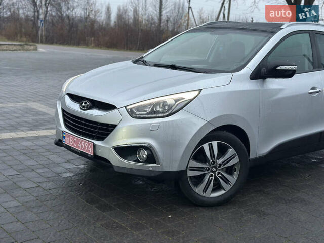 Серый Хендай их35, объемом двигателя 2 л и пробегом 180 тыс. км за 15100 $, фото 2 на Automoto.ua