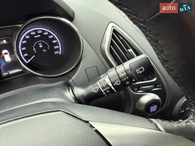 Серый Хендай их35, объемом двигателя 2 л и пробегом 124 тыс. км за 16850 $, фото 62 на Automoto.ua