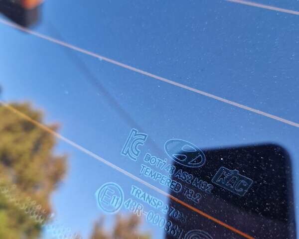 Серый Хендай их35, объемом двигателя 2 л и пробегом 138 тыс. км за 15200 $, фото 17 на Automoto.ua