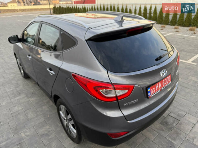 Сірий Хендай іх35, об'ємом двигуна 2 л та пробігом 124 тис. км за 16600 $, фото 28 на Automoto.ua