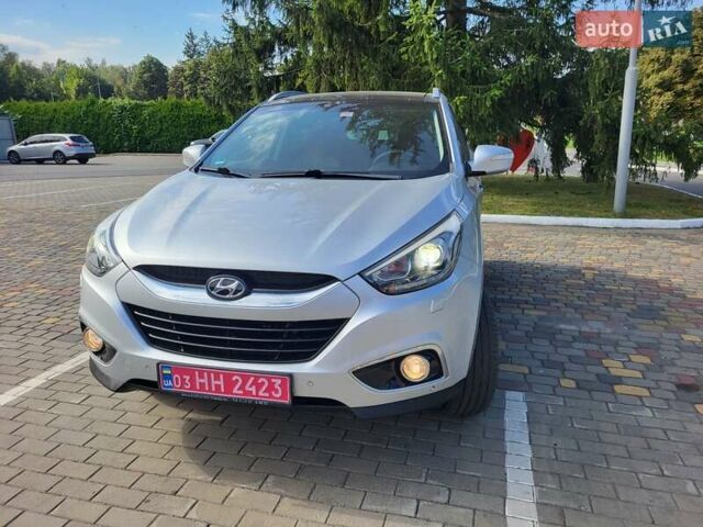 Серый Хендай их35, объемом двигателя 2 л и пробегом 221 тыс. км за 17150 $, фото 23 на Automoto.ua