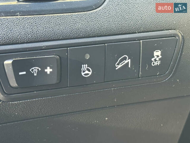 Серый Хендай их35, объемом двигателя 2 л и пробегом 96 тыс. км за 14899 $, фото 19 на Automoto.ua