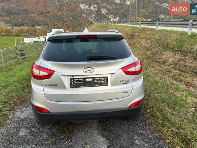 Сірий Хендай іх35, об'ємом двигуна 2 л та пробігом 191 тис. км за 15650 $, фото 4 на Automoto.ua