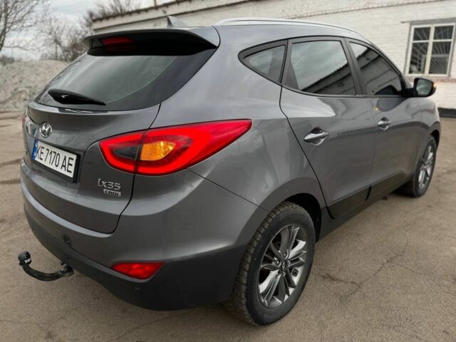 Серый Хендай их35, объемом двигателя 1.7 л и пробегом 293 тыс. км за 12950 $, фото 5 на Automoto.ua