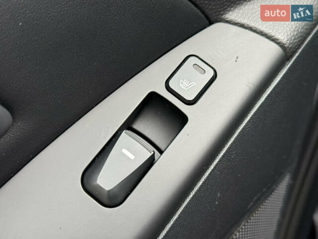 Сірий Хендай іх35, об'ємом двигуна 2 л та пробігом 192 тис. км за 15850 $, фото 35 на Automoto.ua