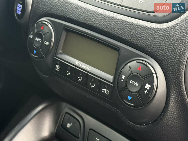 Сірий Хендай іх35, об'ємом двигуна 2 л та пробігом 192 тис. км за 15850 $, фото 46 на Automoto.ua