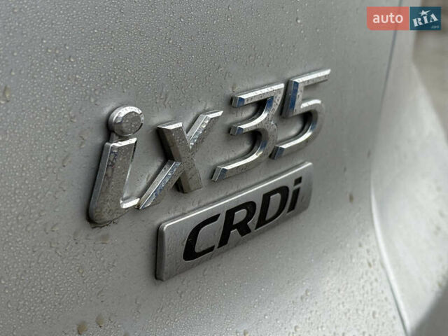 Сірий Хендай іх35, об'ємом двигуна 2 л та пробігом 192 тис. км за 15850 $, фото 25 на Automoto.ua