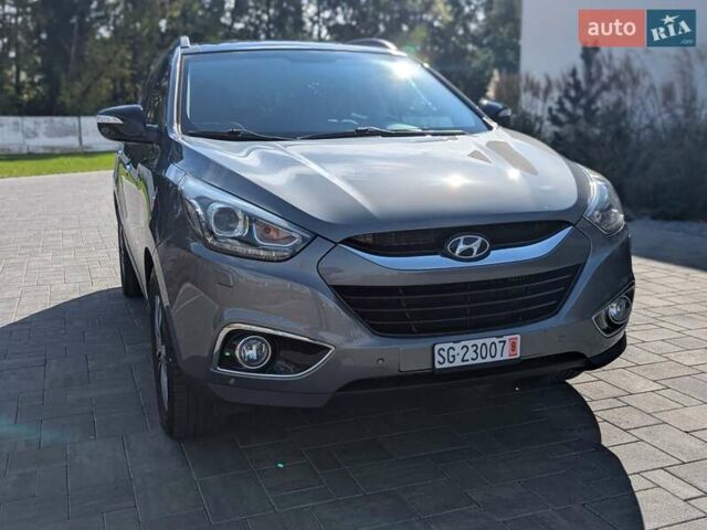Сірий Хендай іх35, об'ємом двигуна 2 л та пробігом 113 тис. км за 16950 $, фото 4 на Automoto.ua