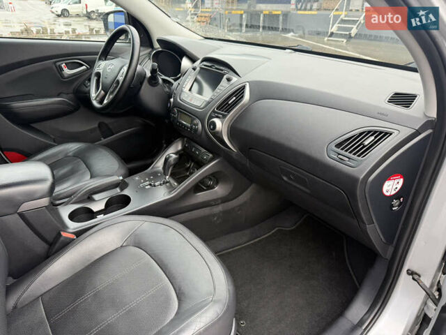 Сірий Хендай іх35, об'ємом двигуна 2 л та пробігом 192 тис. км за 15850 $, фото 40 на Automoto.ua