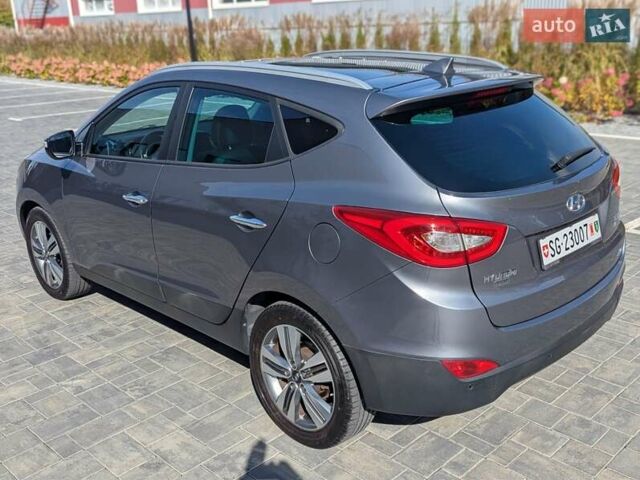 Сірий Хендай іх35, об'ємом двигуна 2 л та пробігом 113 тис. км за 16950 $, фото 17 на Automoto.ua