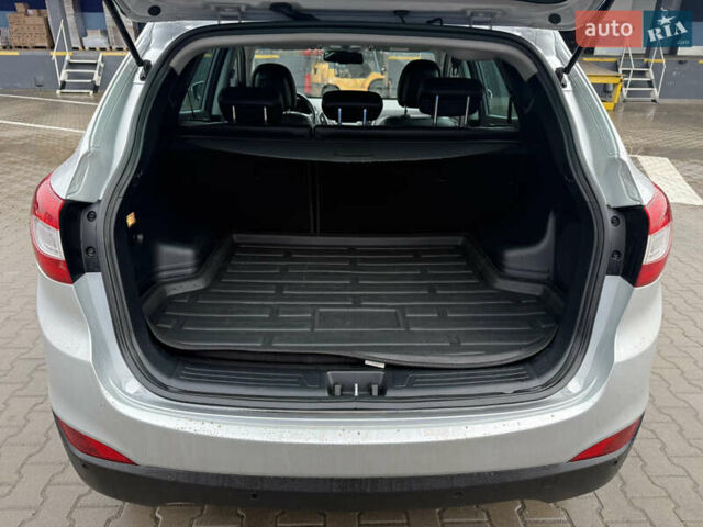 Сірий Хендай іх35, об'ємом двигуна 2 л та пробігом 192 тис. км за 15850 $, фото 37 на Automoto.ua