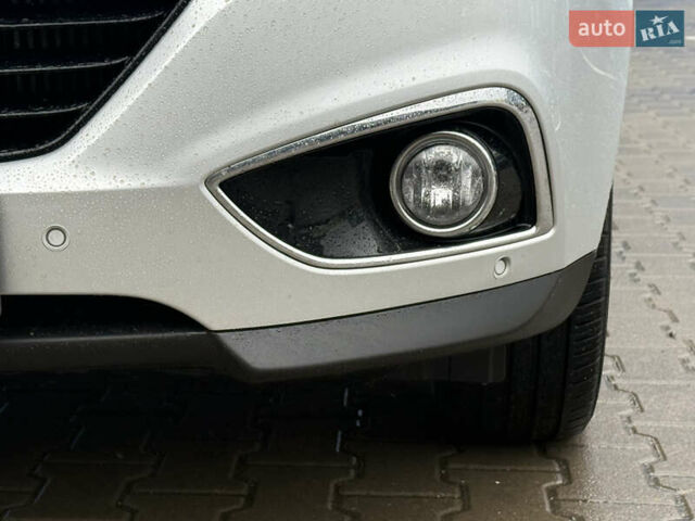 Сірий Хендай іх35, об'ємом двигуна 2 л та пробігом 192 тис. км за 15850 $, фото 17 на Automoto.ua