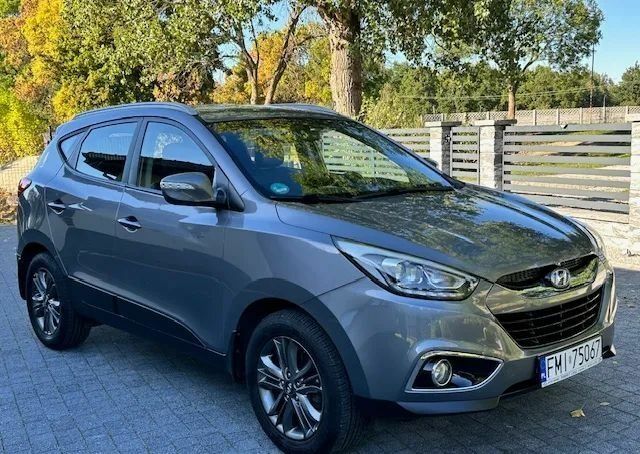 Серый Хендай их35, объемом двигателя 1.7 л и пробегом 119 тыс. км за 8800 $, фото 2 на Automoto.ua