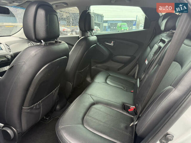 Сірий Хендай іх35, об'ємом двигуна 2 л та пробігом 192 тис. км за 15850 $, фото 33 на Automoto.ua