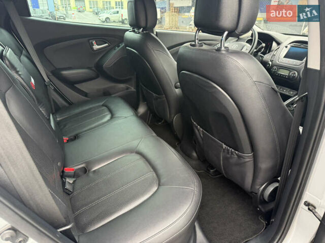 Сірий Хендай іх35, об'ємом двигуна 2 л та пробігом 192 тис. км за 15850 $, фото 39 на Automoto.ua