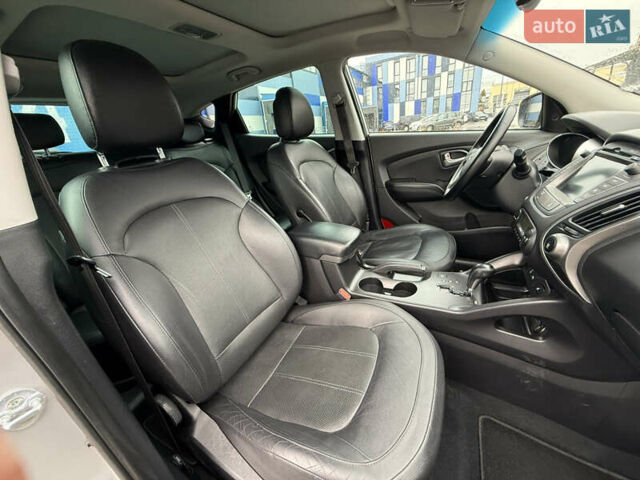 Сірий Хендай іх35, об'ємом двигуна 2 л та пробігом 192 тис. км за 15850 $, фото 42 на Automoto.ua