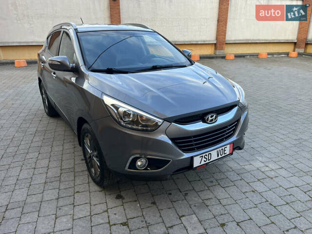 Серый Хендай их35, объемом двигателя 1.7 л и пробегом 187 тыс. км за 14800 $, фото 11 на Automoto.ua