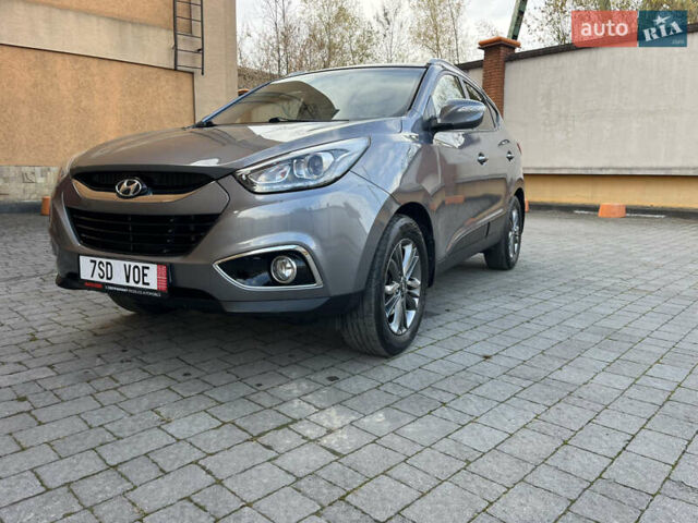 Серый Хендай их35, объемом двигателя 1.7 л и пробегом 187 тыс. км за 14800 $, фото 9 на Automoto.ua