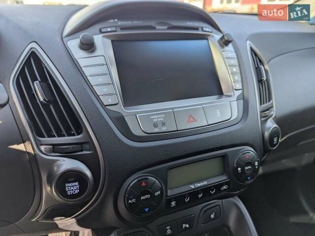 Сірий Хендай іх35, об'ємом двигуна 2 л та пробігом 113 тис. км за 16950 $, фото 35 на Automoto.ua