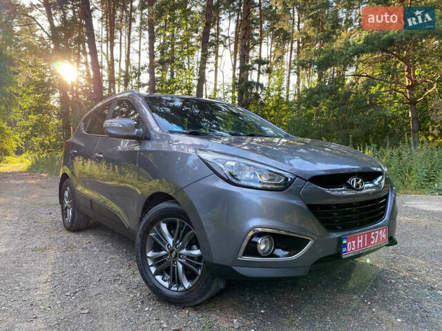 Серый Хендай их35, объемом двигателя 2 л и пробегом 227 тыс. км за 15299 $, фото 7 на Automoto.ua