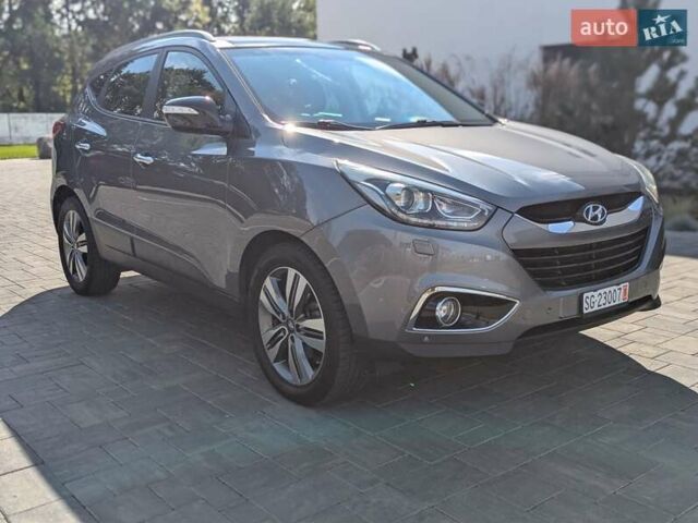Сірий Хендай іх35, об'ємом двигуна 2 л та пробігом 113 тис. км за 16950 $, фото 6 на Automoto.ua