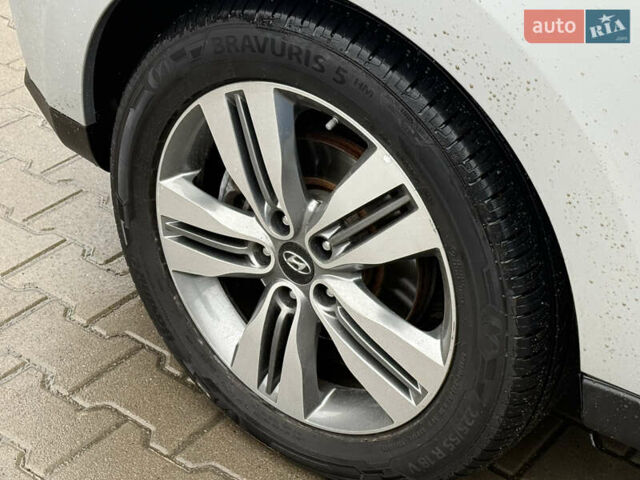 Сірий Хендай іх35, об'ємом двигуна 2 л та пробігом 192 тис. км за 15850 $, фото 18 на Automoto.ua