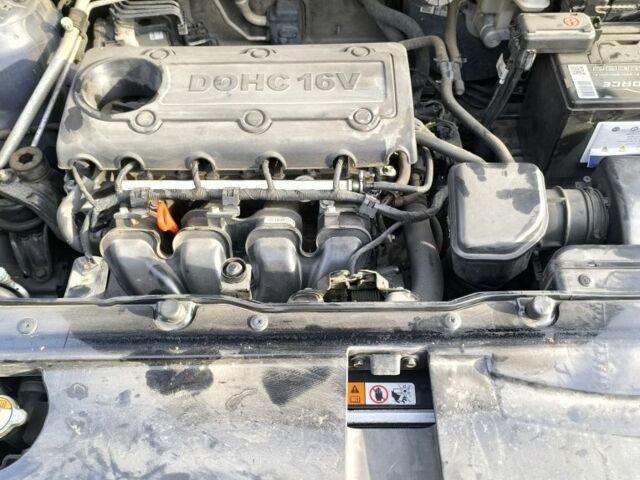 Синий Хендай их35, объемом двигателя 2 л и пробегом 148 тыс. км за 13000 $, фото 5 на Automoto.ua