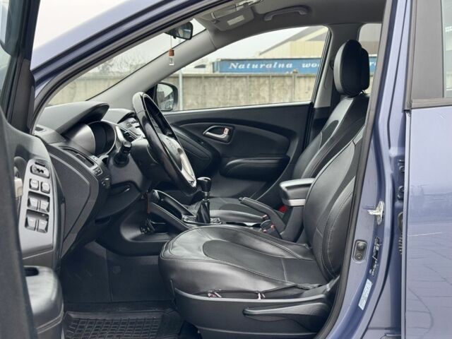 Синий Хендай их35, объемом двигателя 2 л и пробегом 178 тыс. км за 9200 $, фото 12 на Automoto.ua