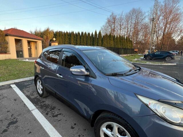 Синий Хендай их35, объемом двигателя 2 л и пробегом 248 тыс. км за 9916 $, фото 7 на Automoto.ua