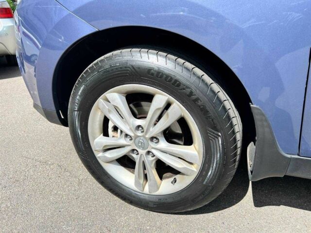 Синій Хендай іх35, об'ємом двигуна 2 л та пробігом 300 тис. км за 11000 $, фото 9 на Automoto.ua