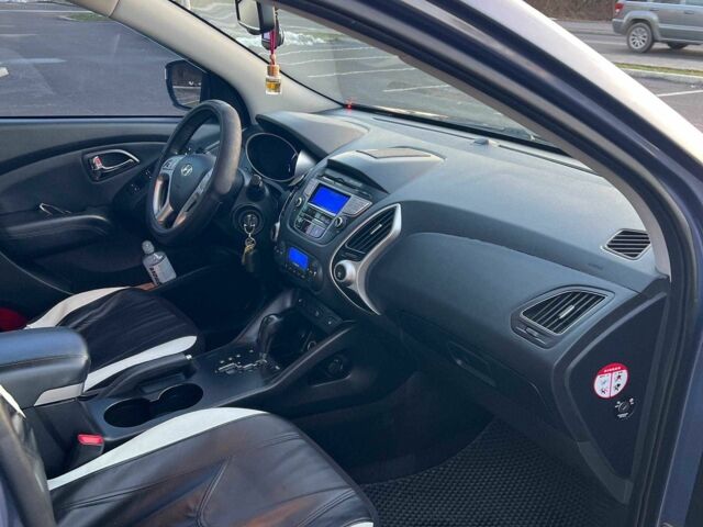 Синий Хендай их35, объемом двигателя 2 л и пробегом 248 тыс. км за 9916 $, фото 3 на Automoto.ua